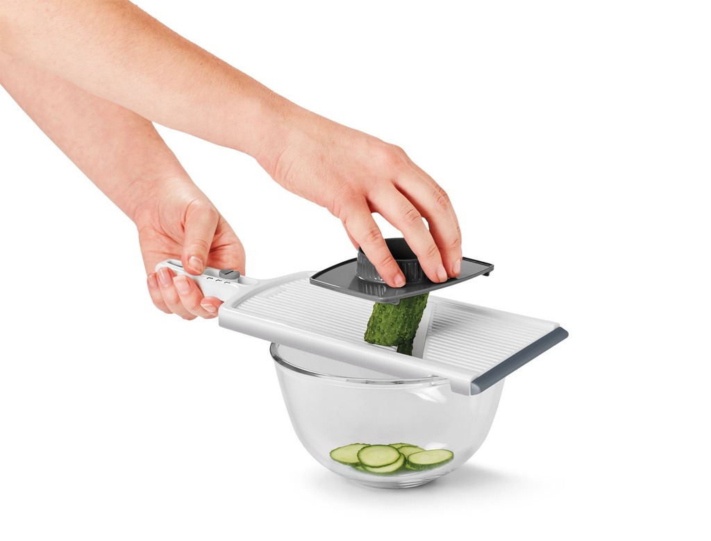 Gemuesehobel-Kuechenreibe-Gurkenhobel-Kartoffelschneider-Kuechenhobel-6-Stufen-weiss-gravidus-7523_2.jpg